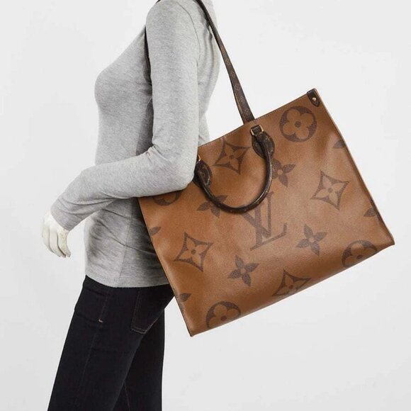 Louis Vuitton Monogram Giant Reverse Canvas Onthego GM Tote Bag - Picture 2 of 12